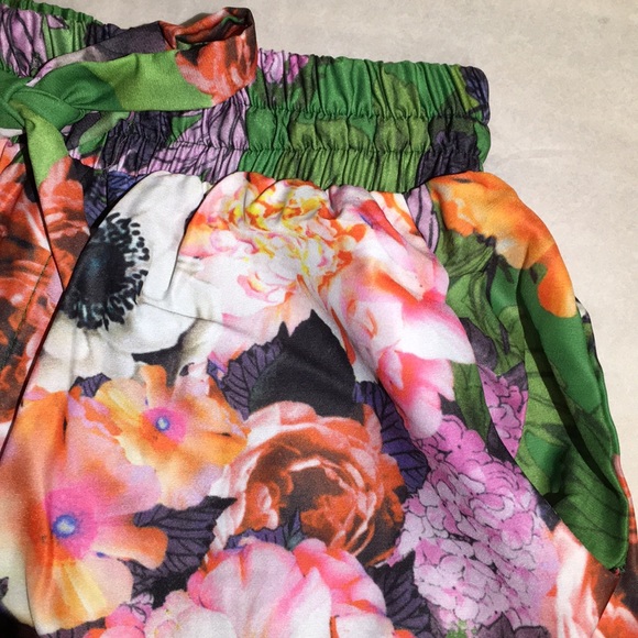 LAST PAIR-Host Pick pajama style pants MEDIUM - Picture 5 of 7